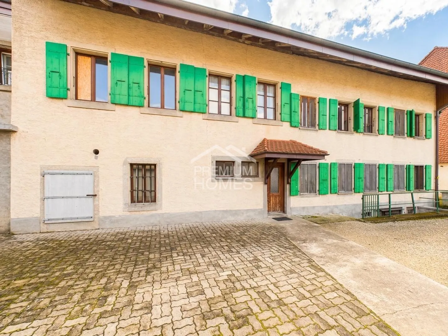 Proprietà Mista nel Centro Villaggio - Foto 2 di 13