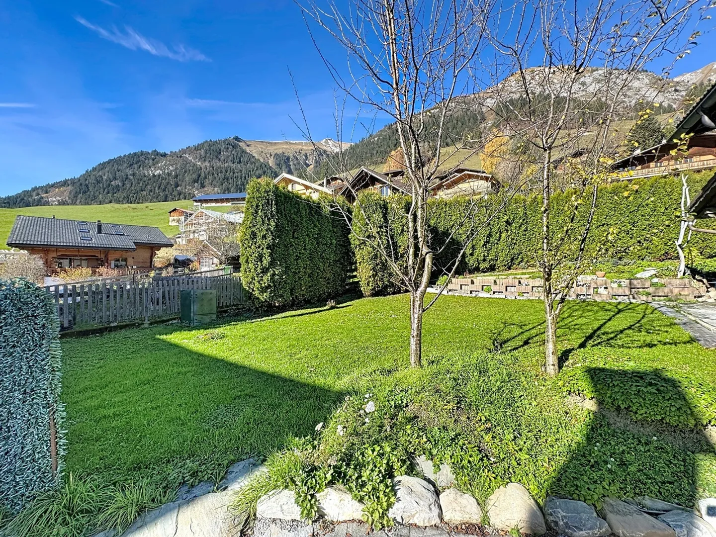 Objet rare - Charmant chalet avec jardin, à deux pas du village - Photo 10 sur 12