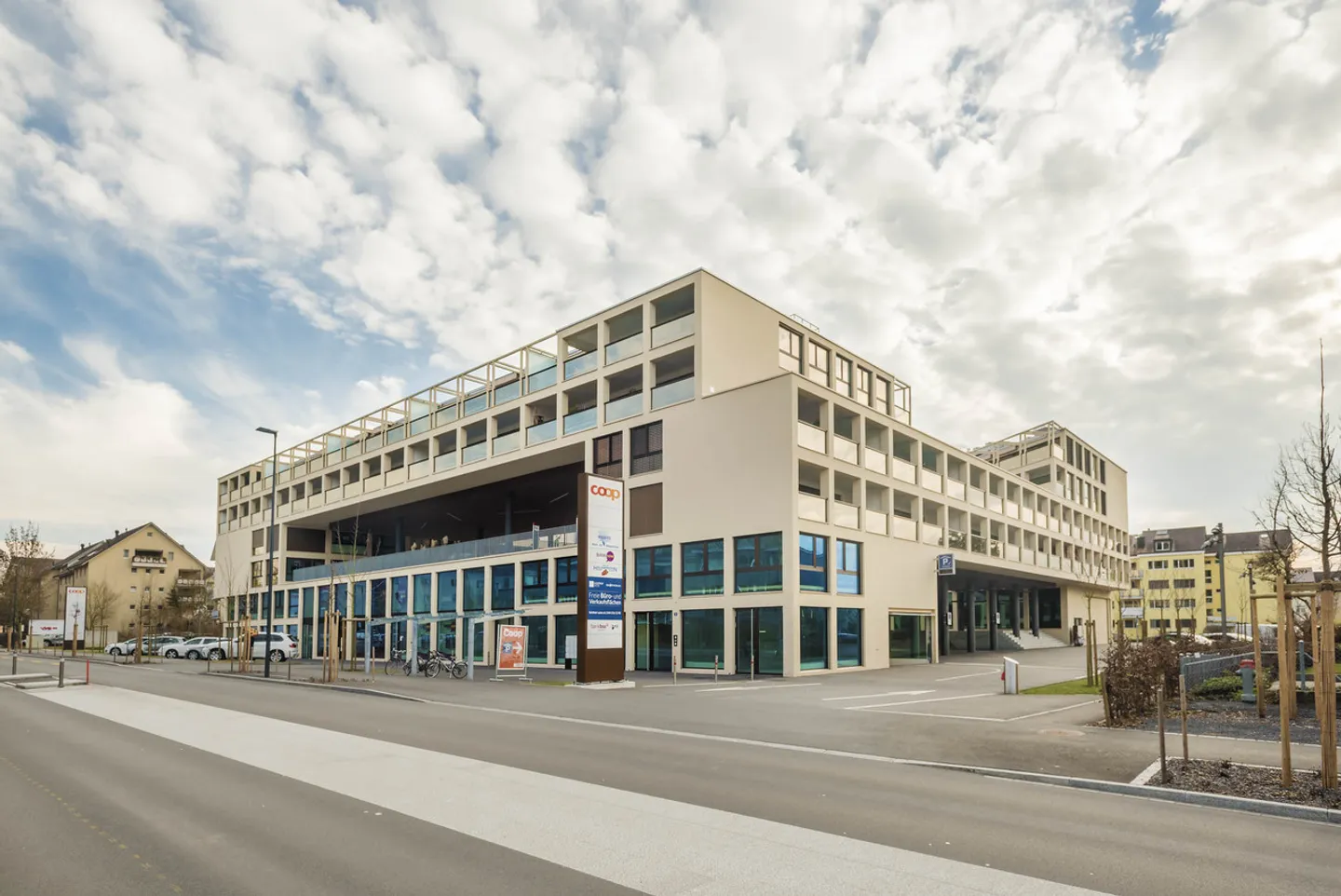 Moderne Wohnung in Uster - Foto 1 von 7