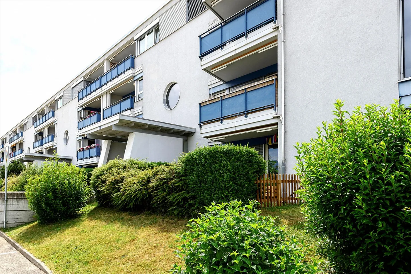 For rent local/storage - Photo 1 of 1