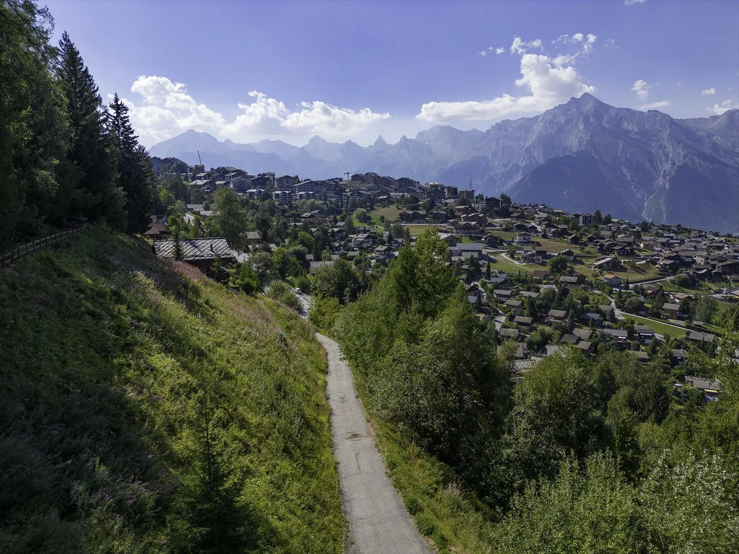 Due lotti edificabili, liberi da mandato con accesso al Bisse - Foto 8 di 13