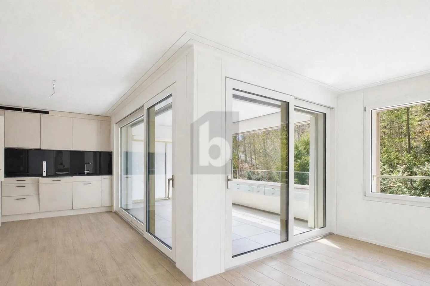 Modernes Apartment mit zwei Balkonen - Foto 1 von 6