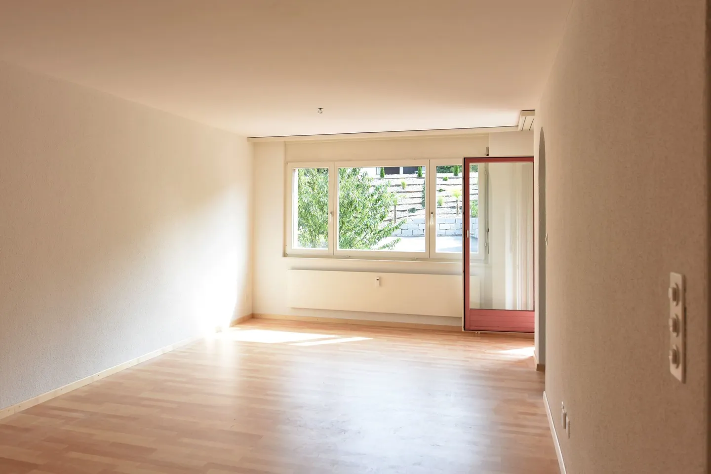 Appartamento soleggiato e luminoso con bel balcone - Foto 6 di 8