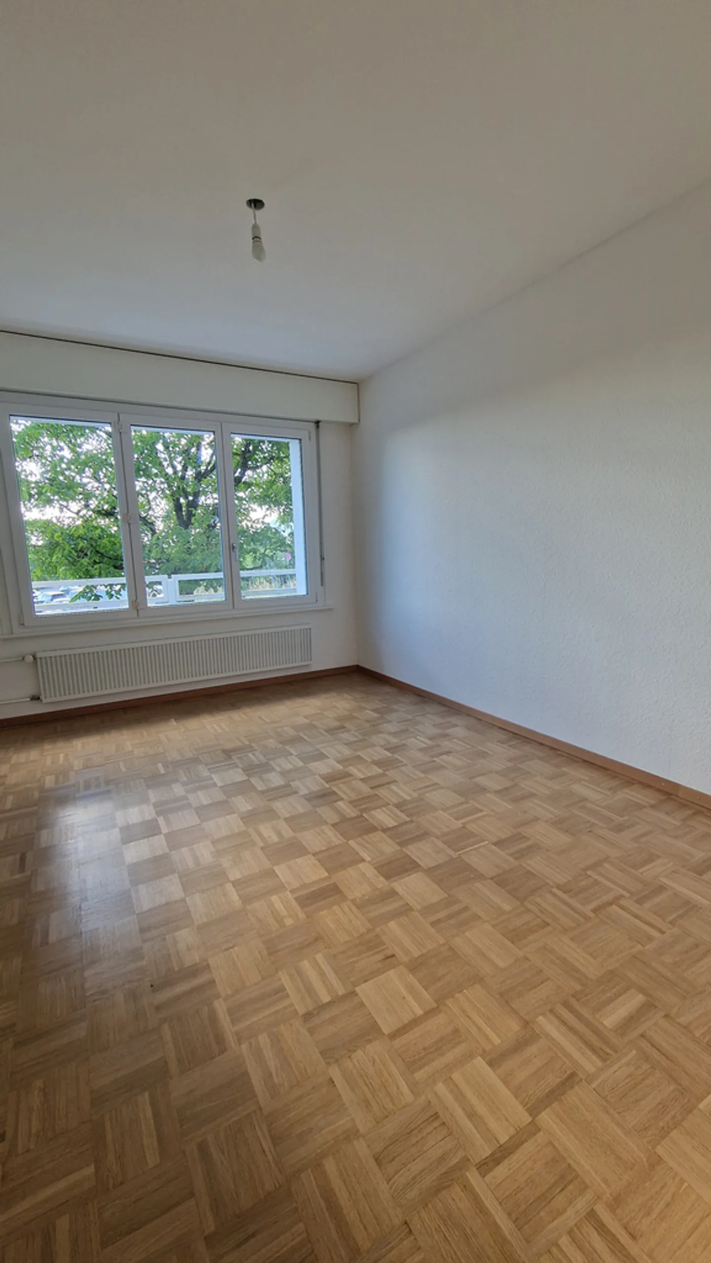 Geräumige Wohnung mit Balkon - Foto 9 von 11
