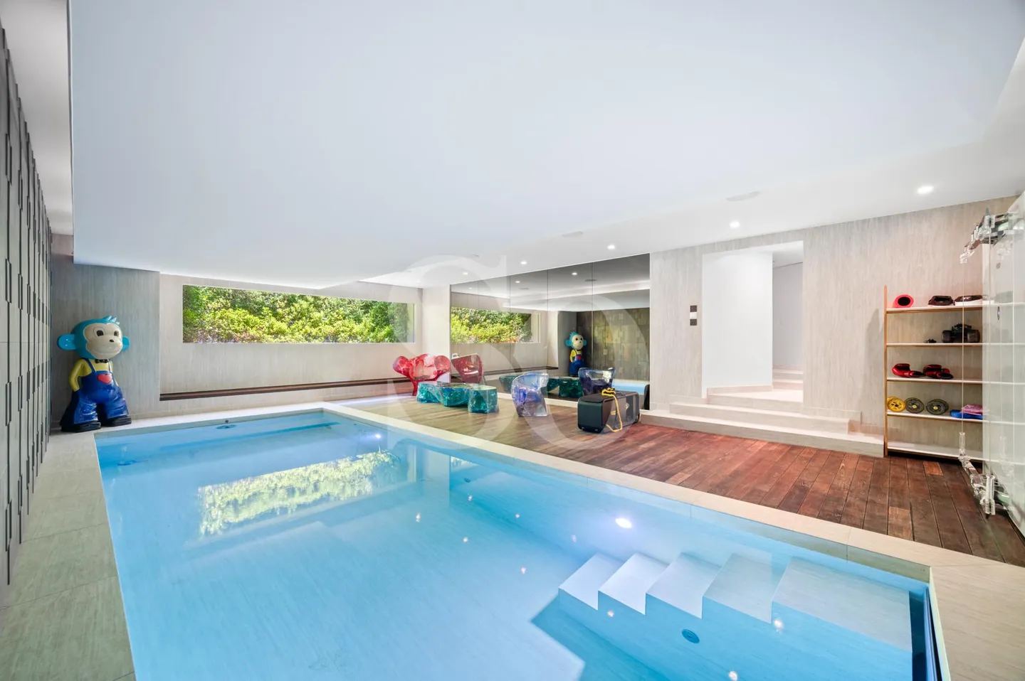 Luxury Villa with Infinity Pool - Photo 4 of 4