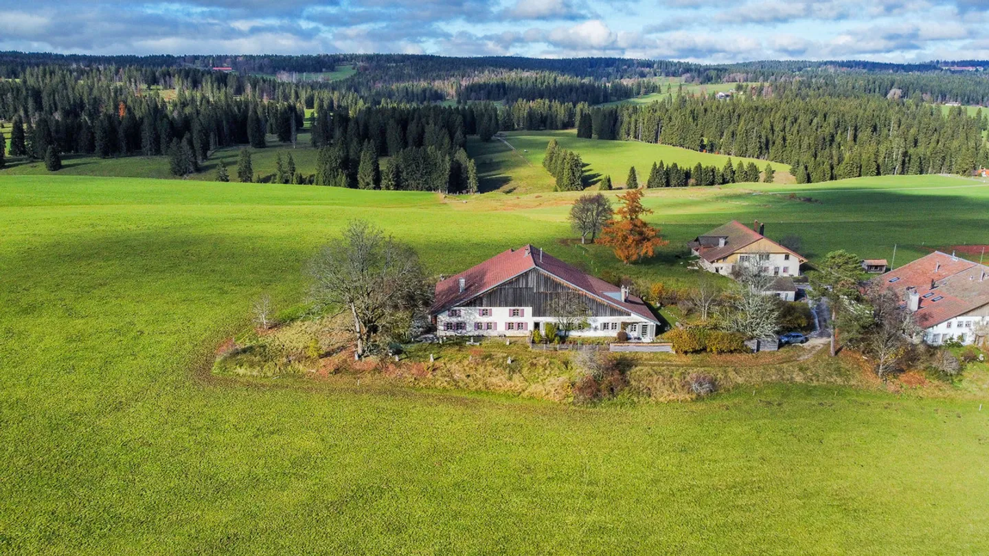 Magnifique ferme neuchâteloise rénovée de 6.5 pces - Photo 20 of 21