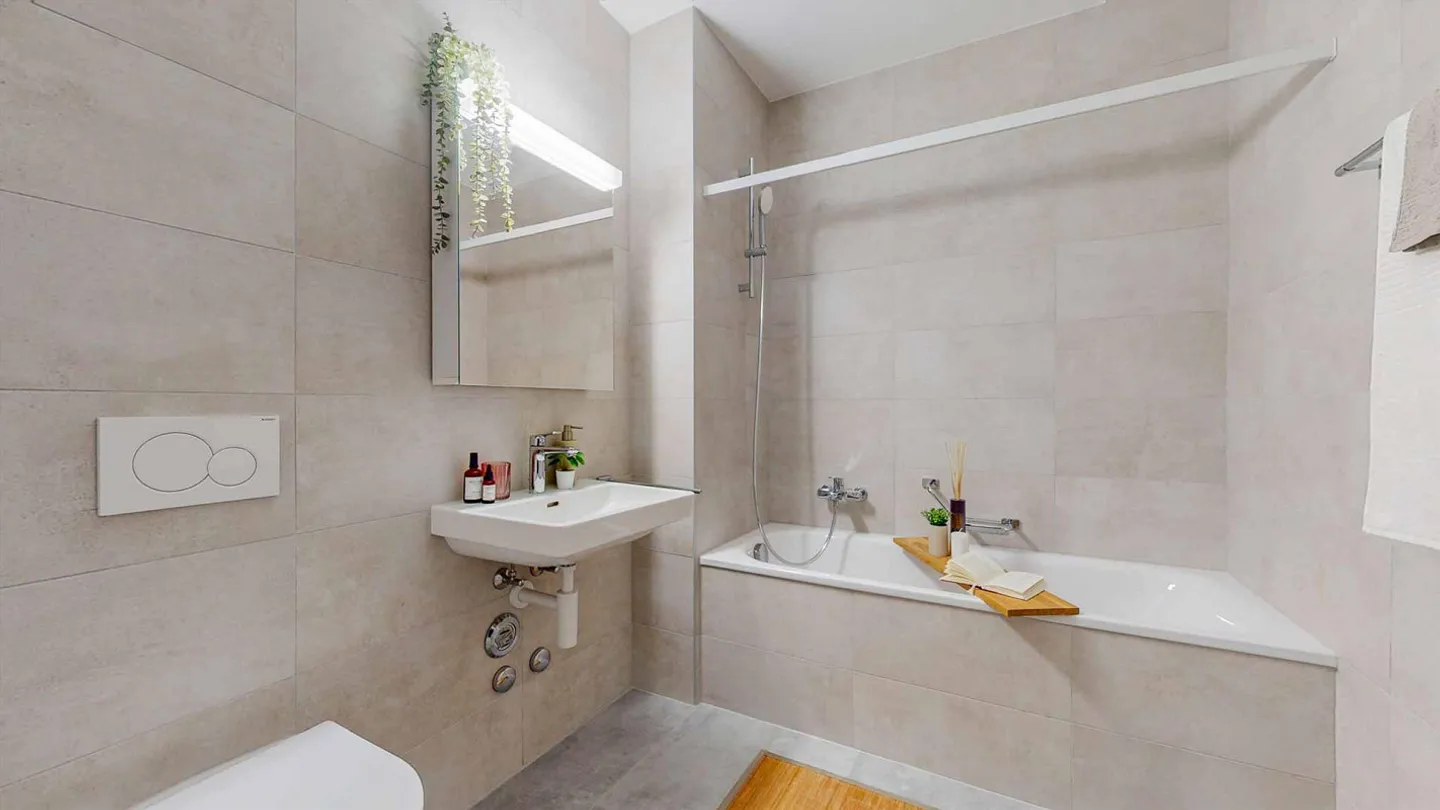 First net rent offered! Pleasant apartment in the heart of the city - Photo 4 of 8