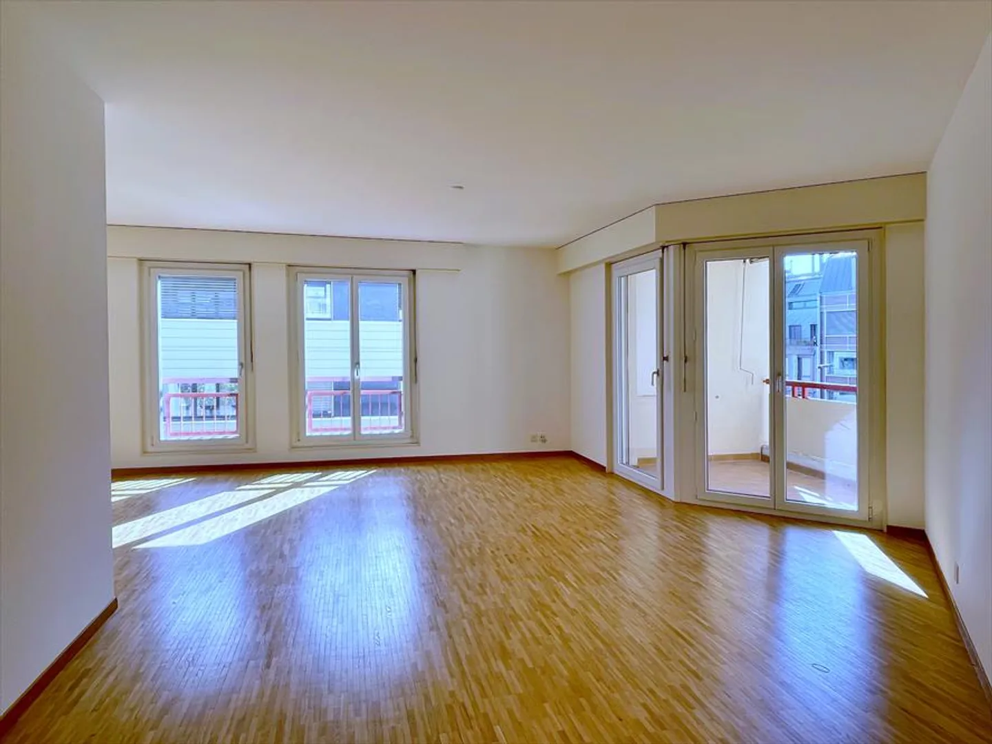 Appartamento di 3,5 stanze in centro città - Foto 2 di 13