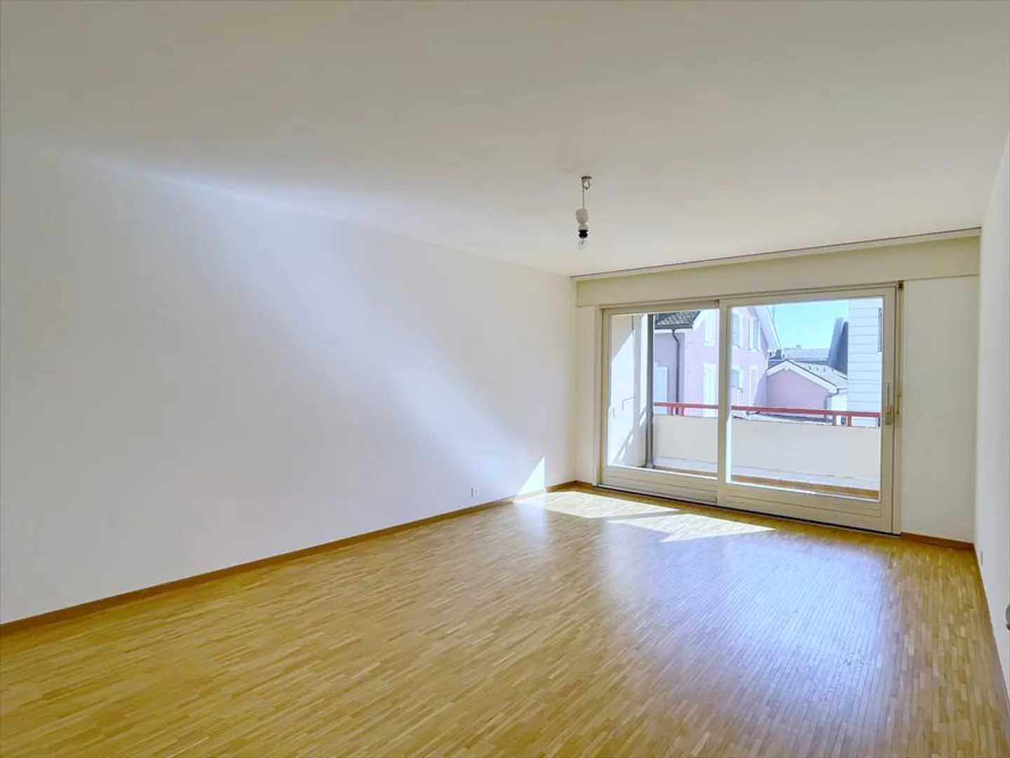 Appartamento di 3,5 stanze in centro città - Foto 3 di 13