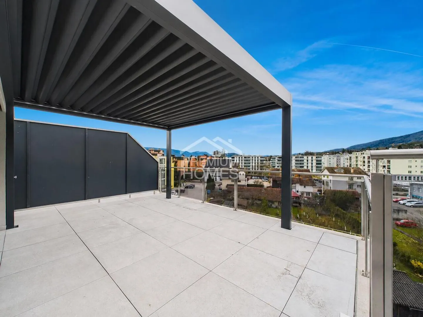 Superbe Attique avec Terrasse - Photo 2 sur 8