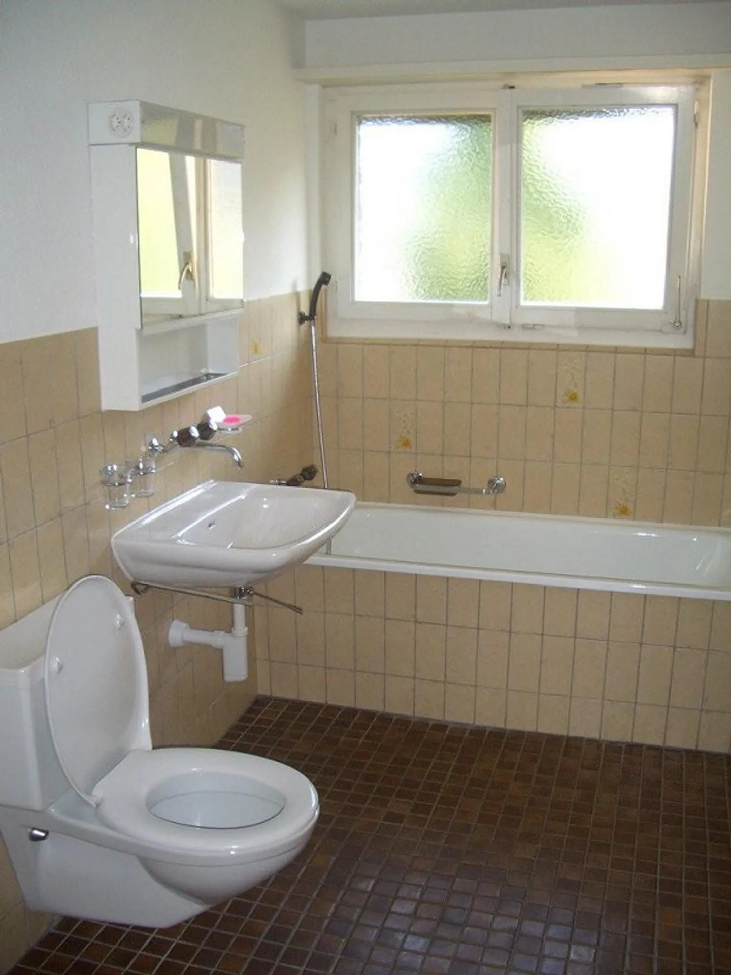 Vivere in una posizione tranquilla e verde a Malters - Foto 5 di 6