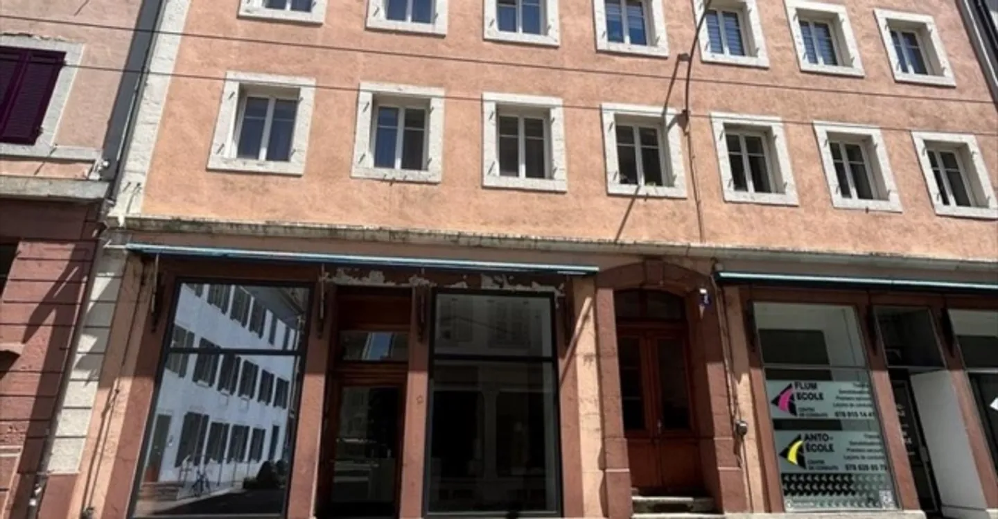 Edificio ad uso misto in affitto - Foto 8 di 9