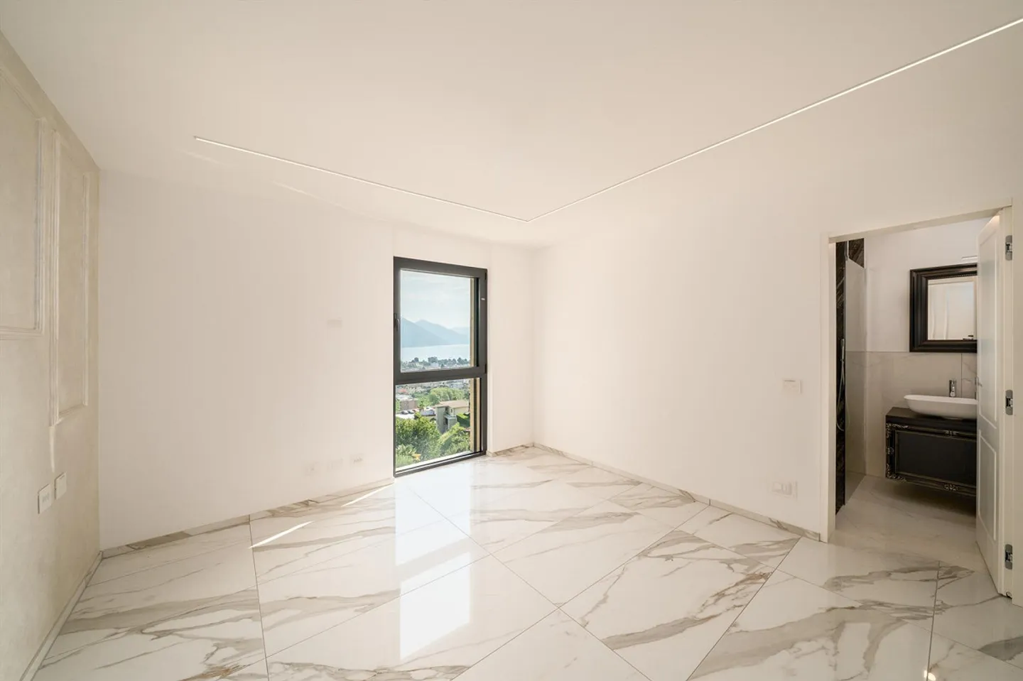 Villa Teresa: Ein Traum mit atemberaubendem Seeblick - Foto 7 von 13