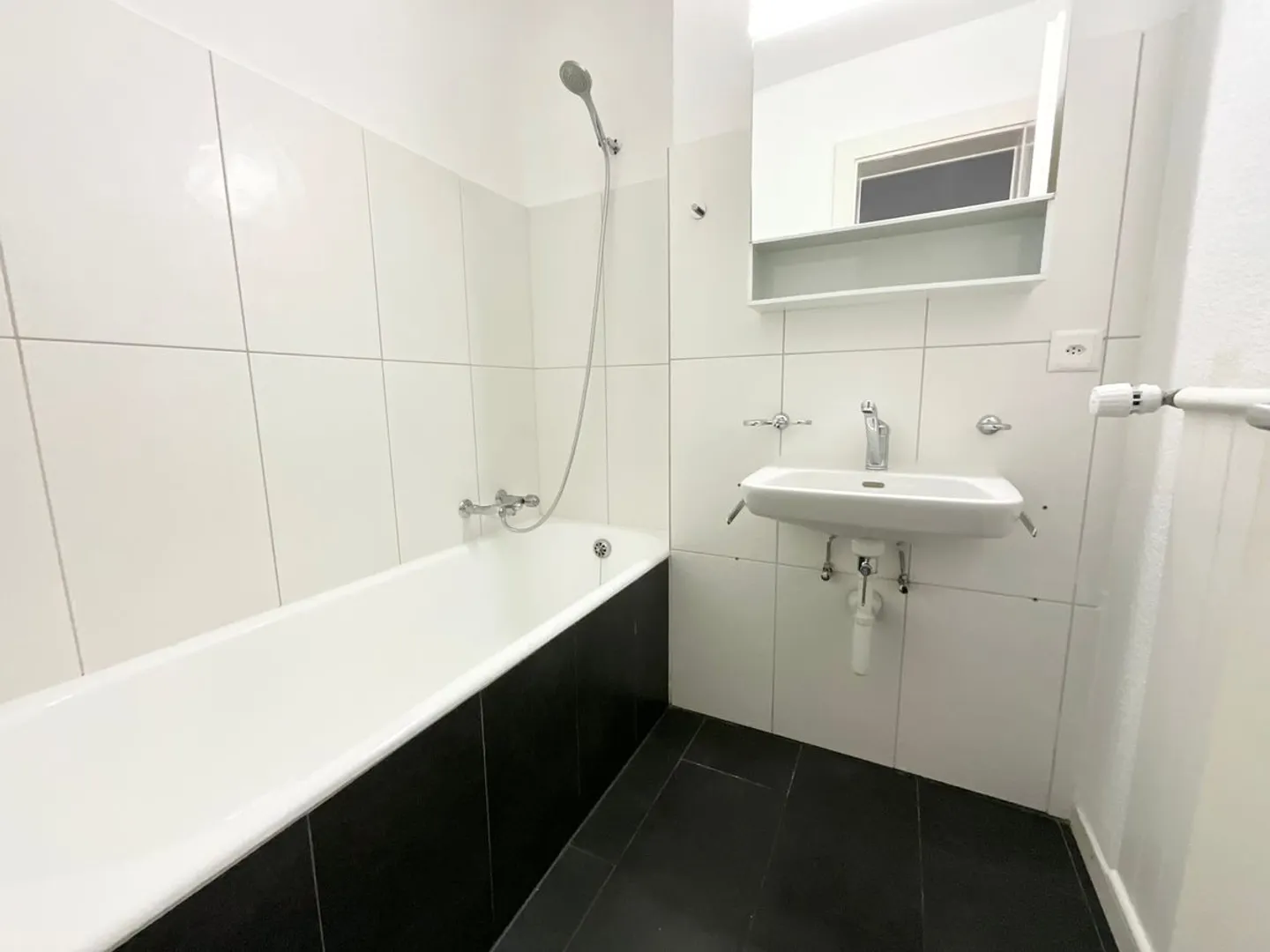 Vier-Zimmer-Wohnung mit großer Südterrasse - Foto 7 von 10