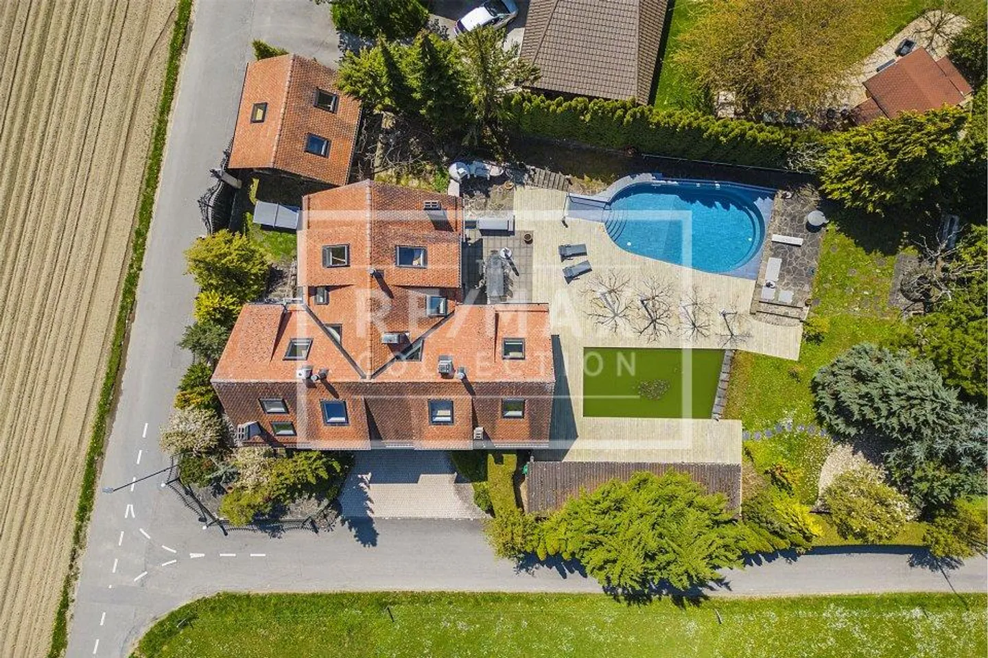 Luxurious Villa Near Lausanne - Photo 1 of 13