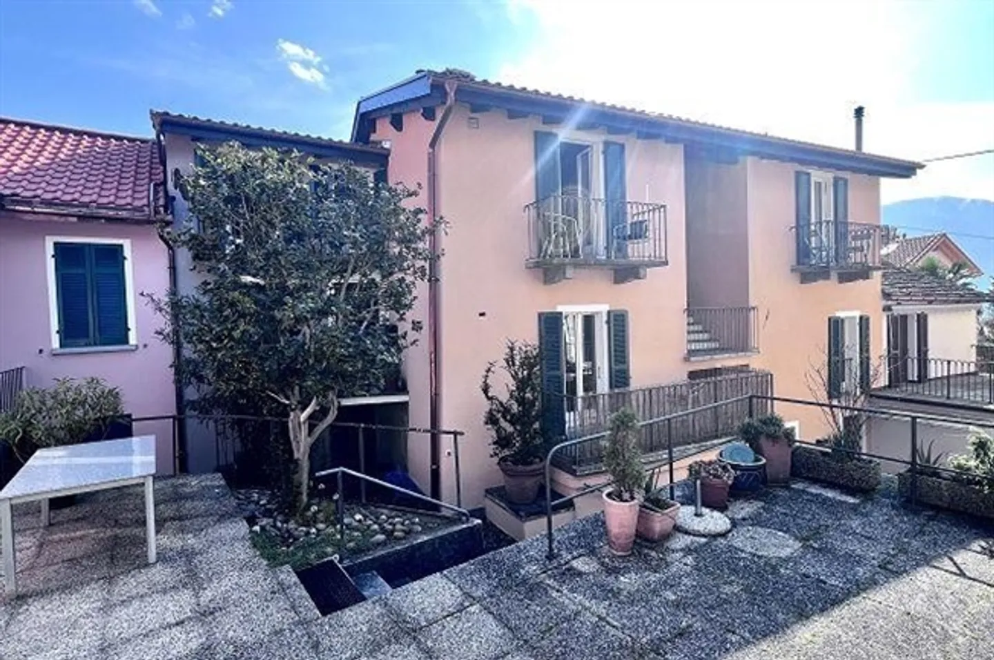 Appartement de 3 1/2 pièces avec jardin dans un endroit très calme et central avec ambiance chaleureuse - Photo 1 sur 20