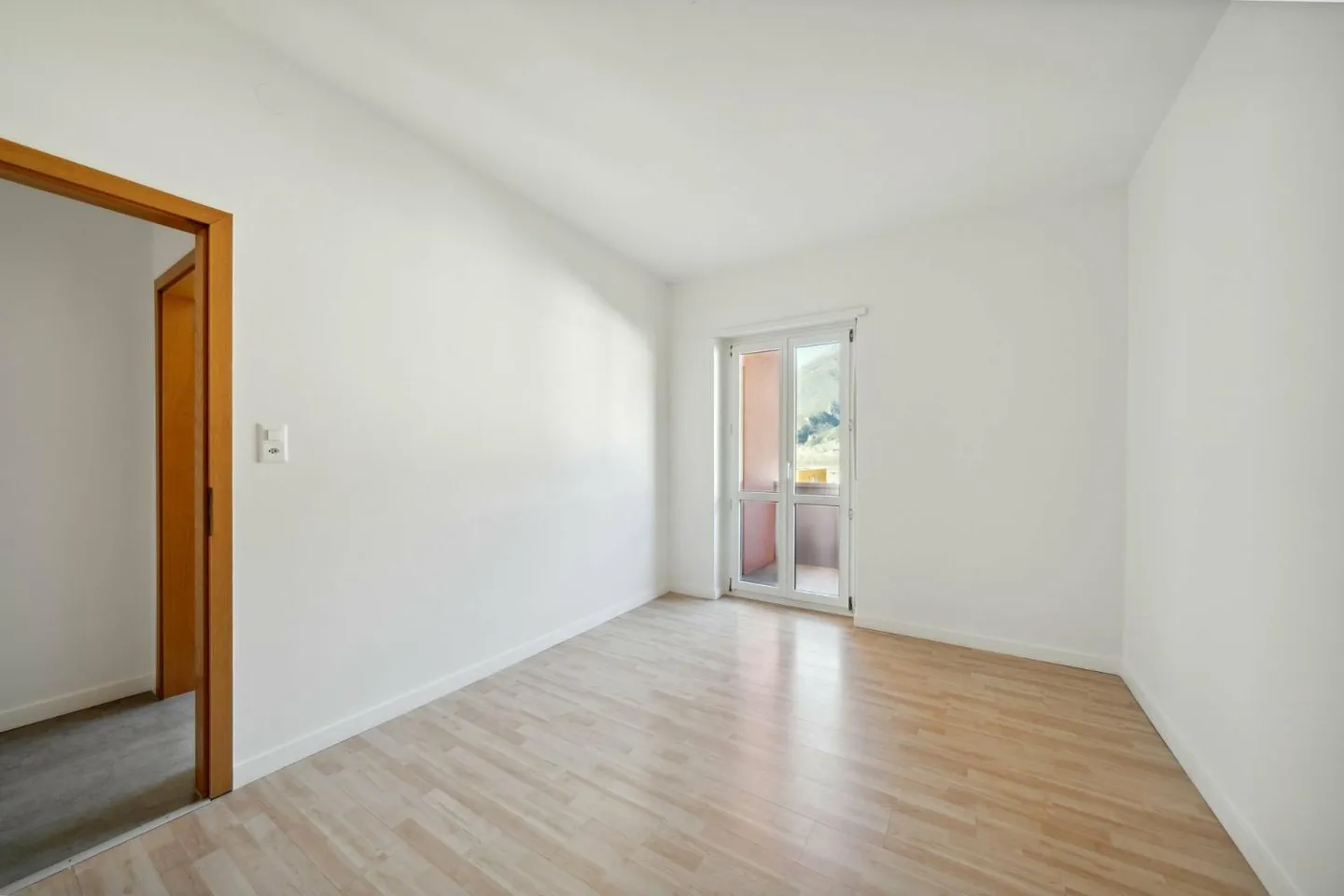 Appartement lumineux et confortable de 3,5 pièces - Photo 4 sur 6