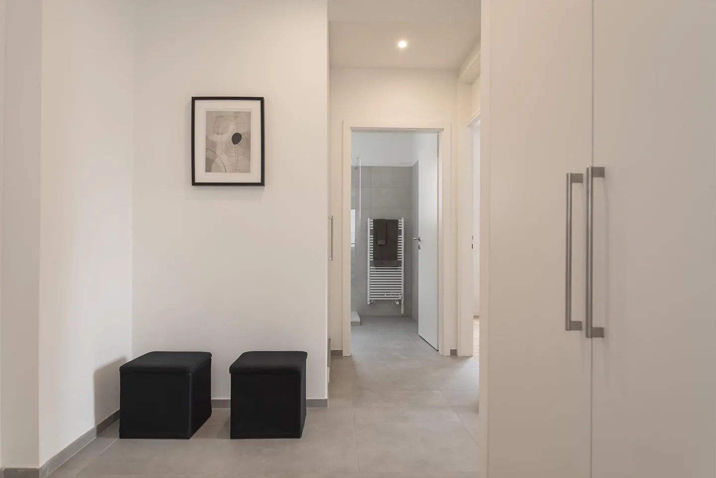 RENTING IN A RECENTLY RENOVATED BUILDING - Photo 13 of 13