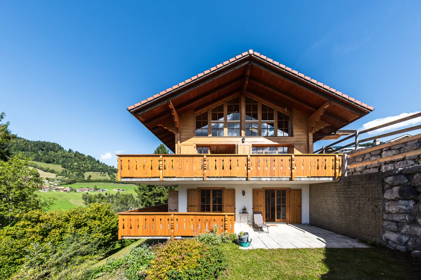Einzigartige Lage in Charmey: ruhig, panoramische Aussicht und Sonne - Foto 3 von 12