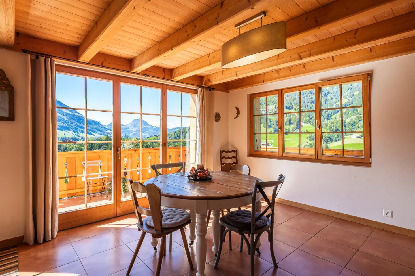 Einzigartige Lage in Charmey: ruhig, panoramische Aussicht und Sonne - Foto 6 von 12