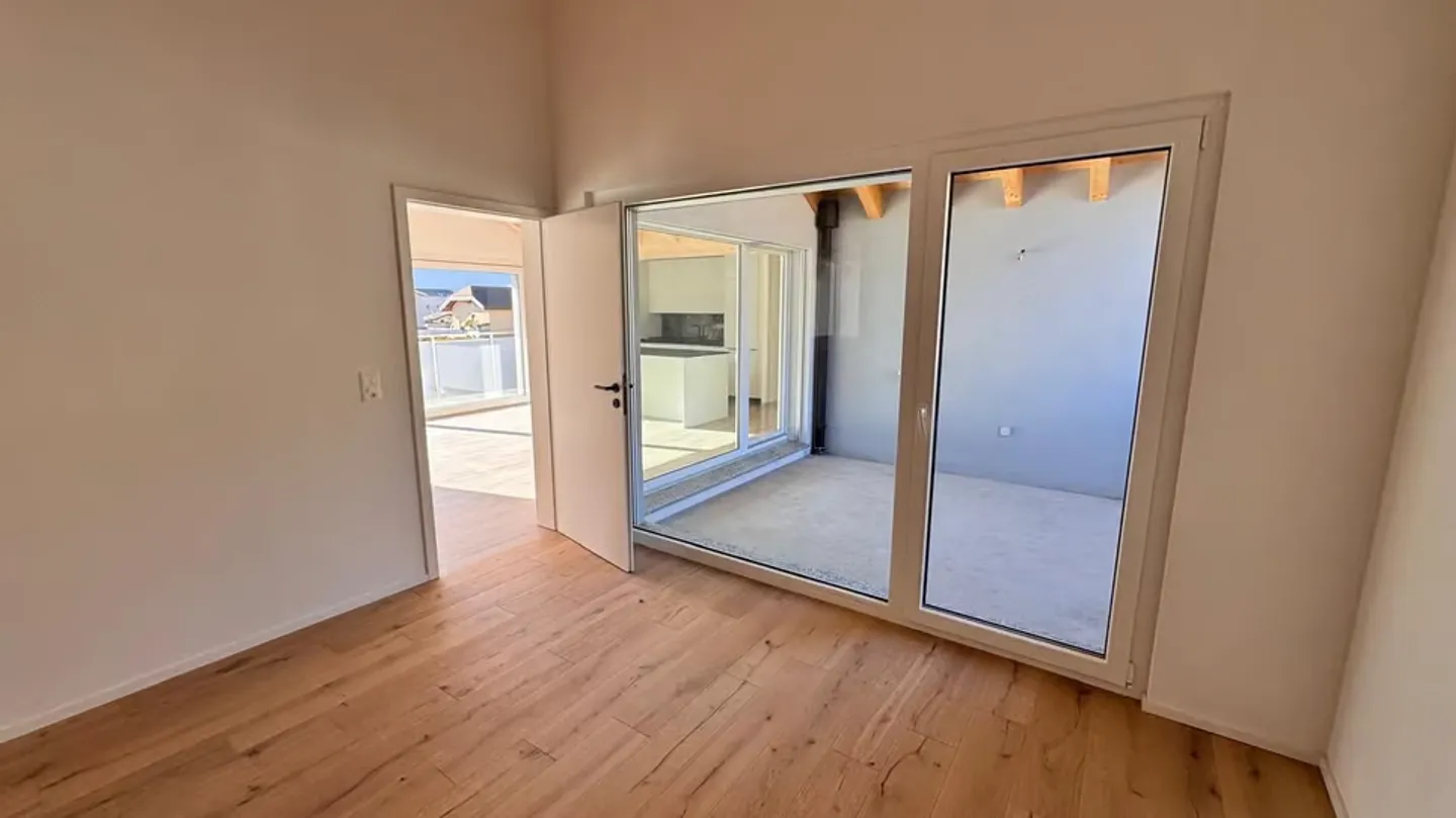 Letzte Charge: 4 1/2 und 2 1/2 Zimmer (für gewerbliche Nutzung) - Foto 8 von 13