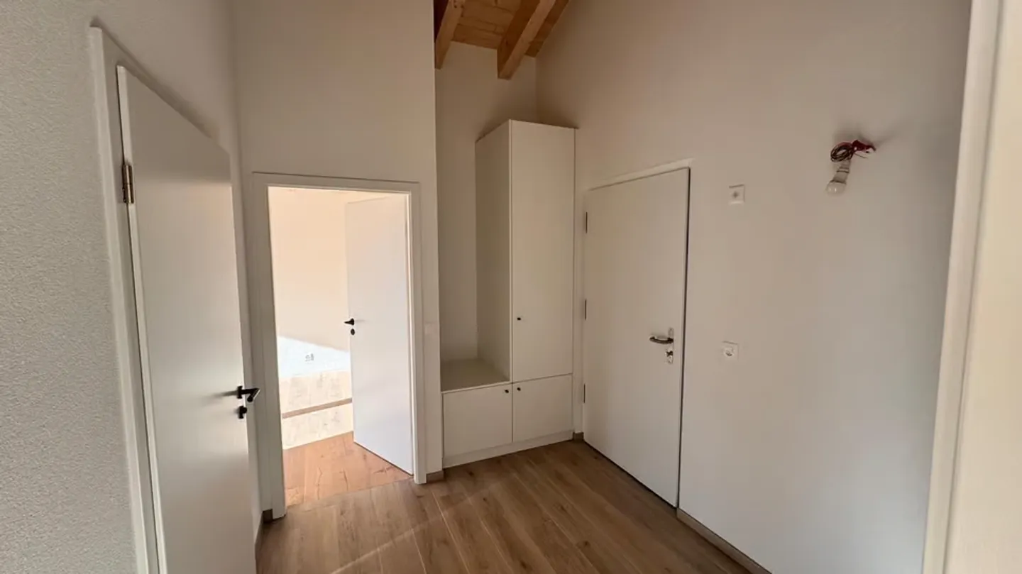 Letzte Charge: 4 1/2 und 2 1/2 Zimmer (für gewerbliche Nutzung) - Foto 11 von 13