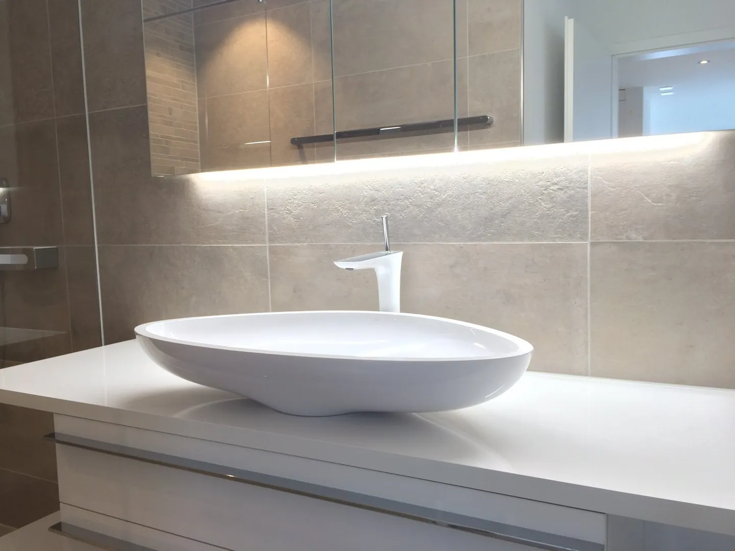 3.5-Zimmer-Attikawohnung mit 106 m2 Attikaterrasse - Foto 6 von 11