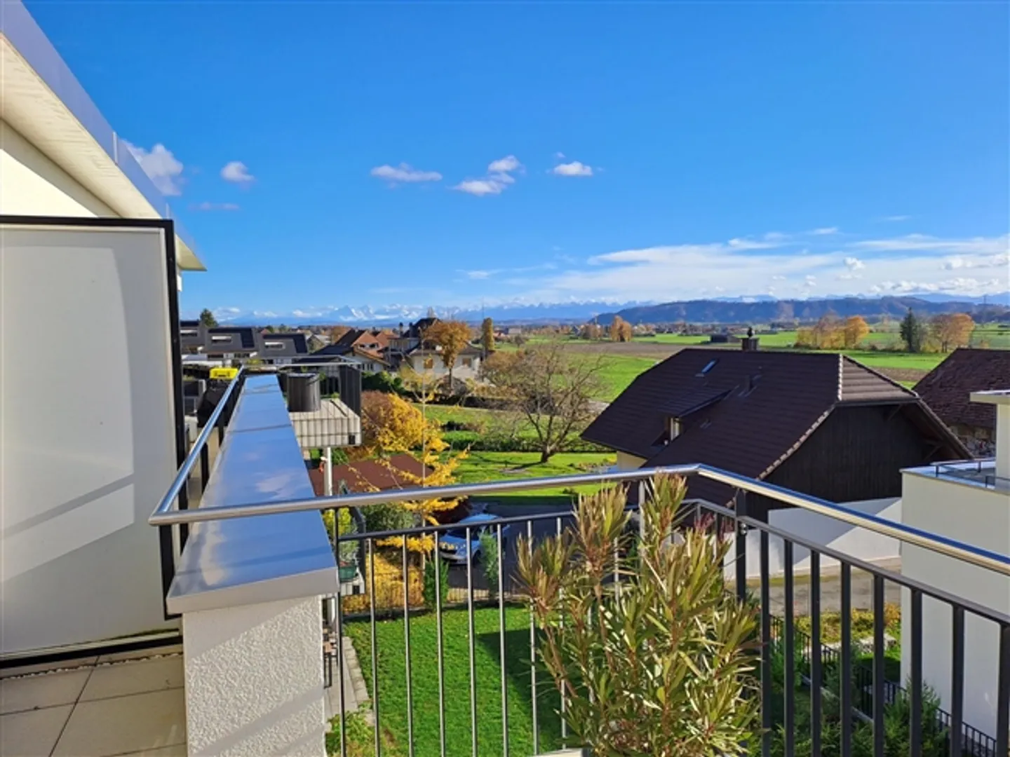 Extraordinary penthouse with panoramic terrace and breathtaking views of the Alps - Photo 1 of 11