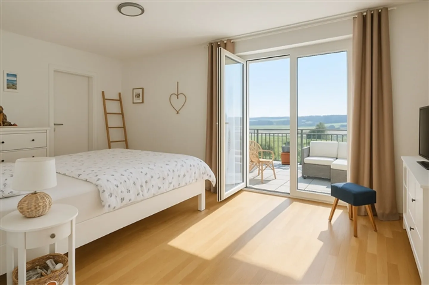 Extraordinary penthouse with panoramic terrace and breathtaking views of the Alps - Photo 8 of 11