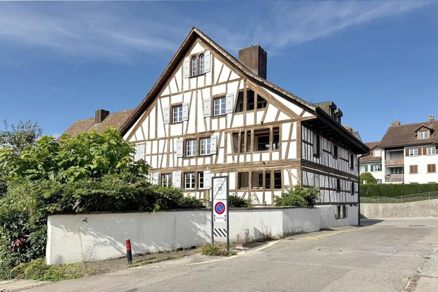 Loft-style 3.5-room maisonette apartment 155 m2 in the historic main... - Photo 2 of 10