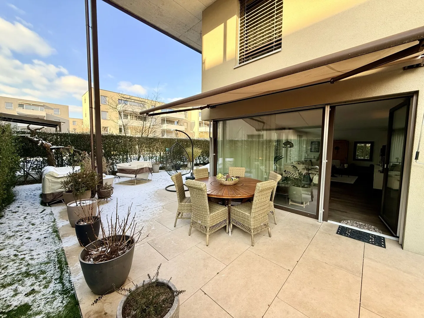 Vie élégante sur deux niveaux avec jardin privé - Photo 1 sur 16