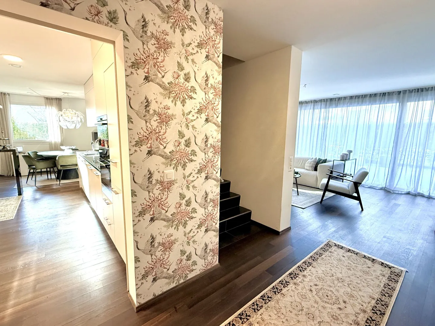 Vie élégante sur deux niveaux avec jardin privé - Photo 4 sur 16