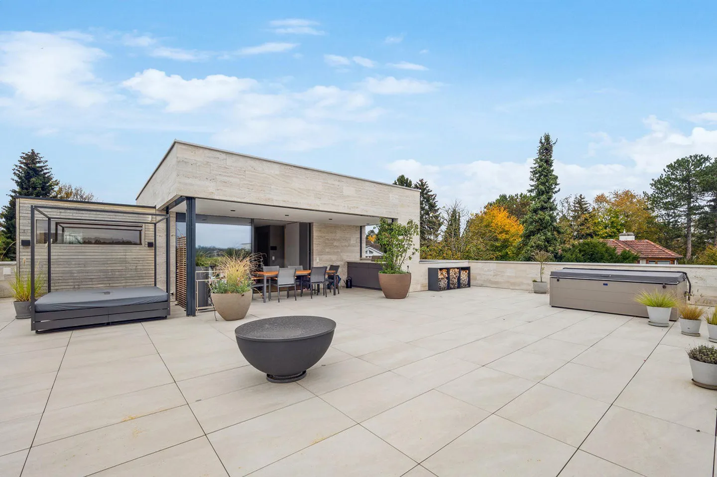Oasis de bien-être avec une spectaculaire terrasse sur le toit panoramique - Photo 2 sur 14