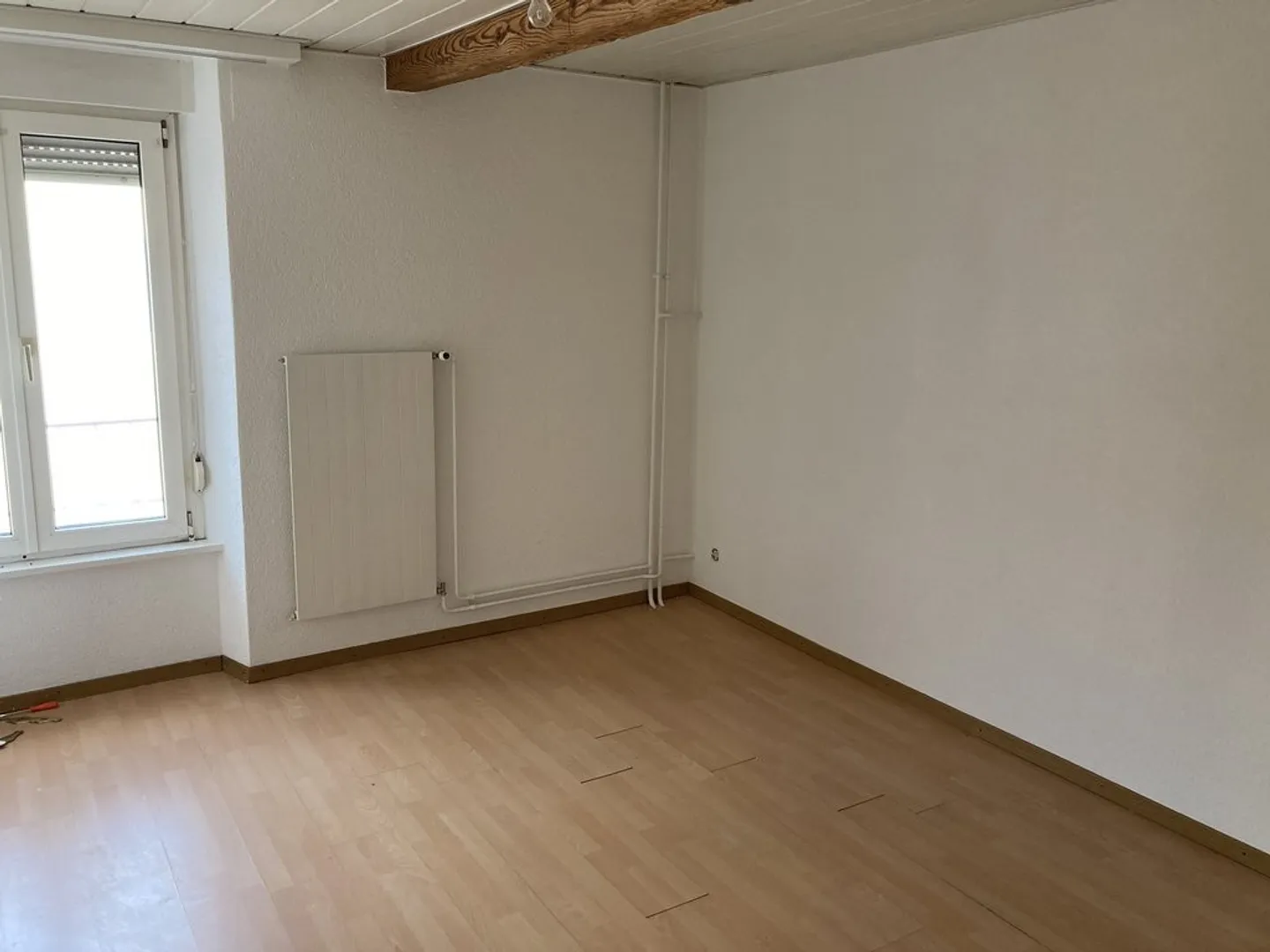 Appartamento di 3 locali in città - Foto 2 di 6