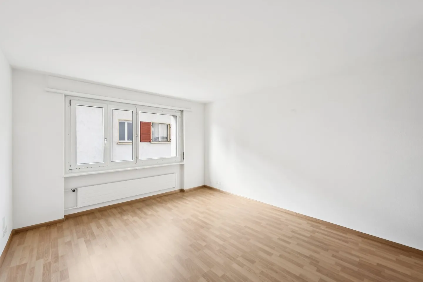 Quartier verdoyant et central - Photo 4 sur 12