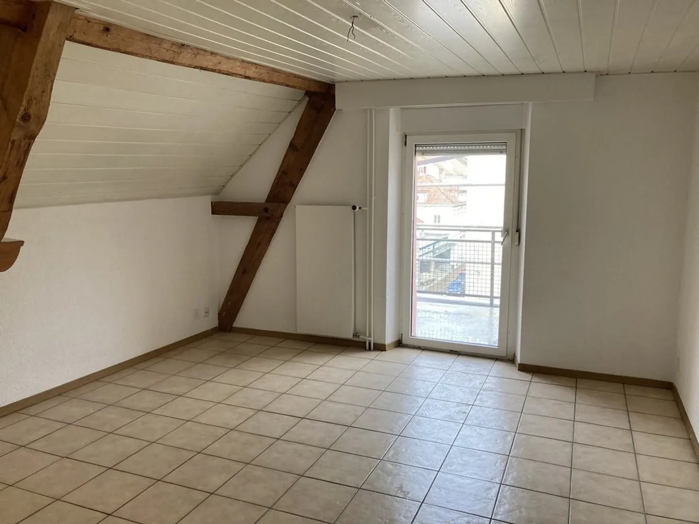 Appartamento di 3 locali in città - Foto 5 di 6