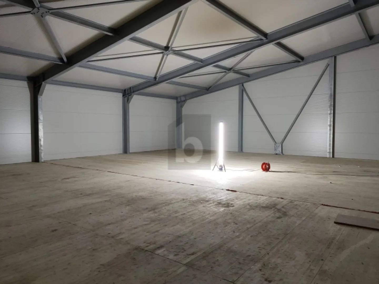 POLYVALENT, NOUVEAU BÂTIMENT - Photo 2 sur 6