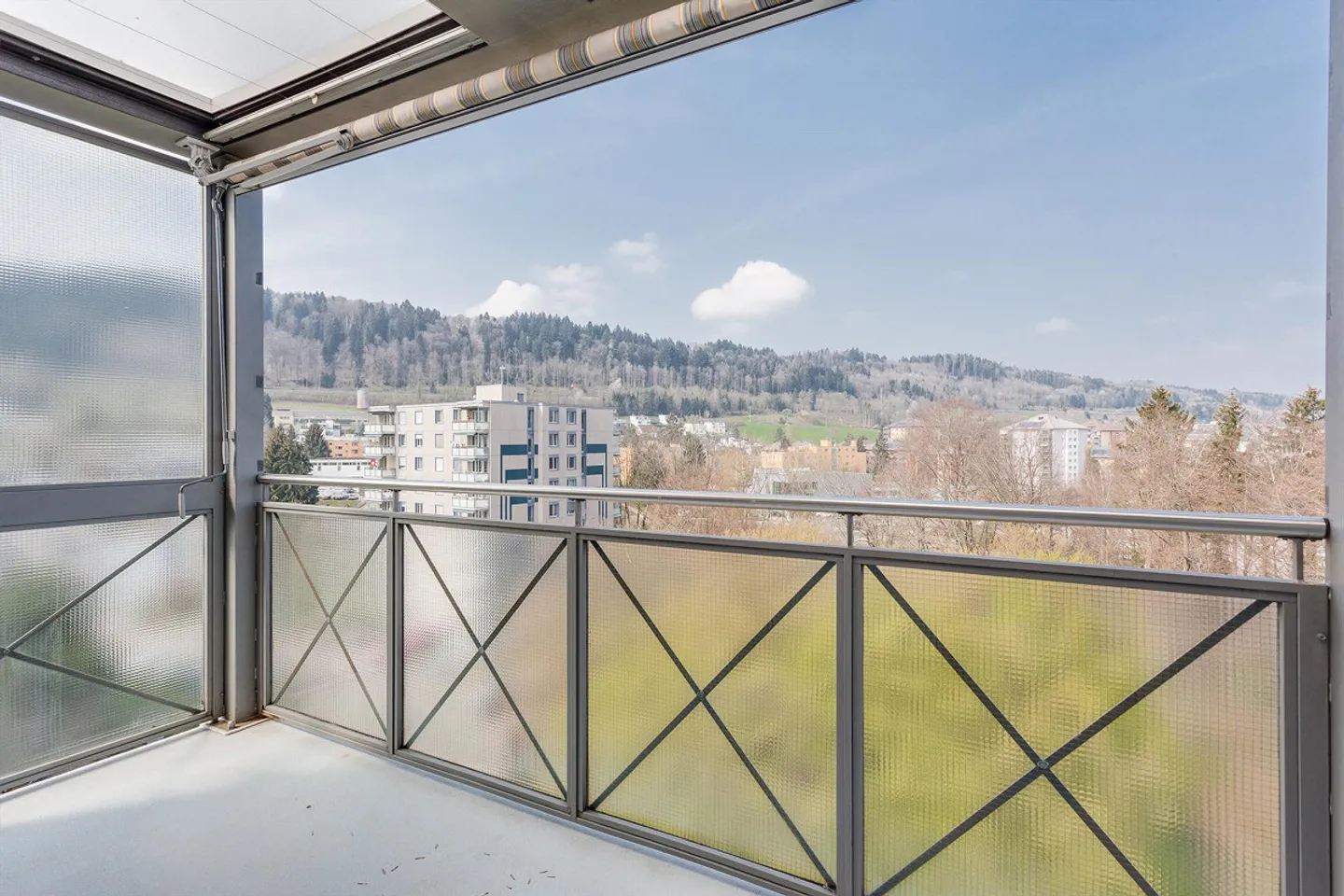 Bel appartement lumineux et spacieux - Photo 7 sur 8