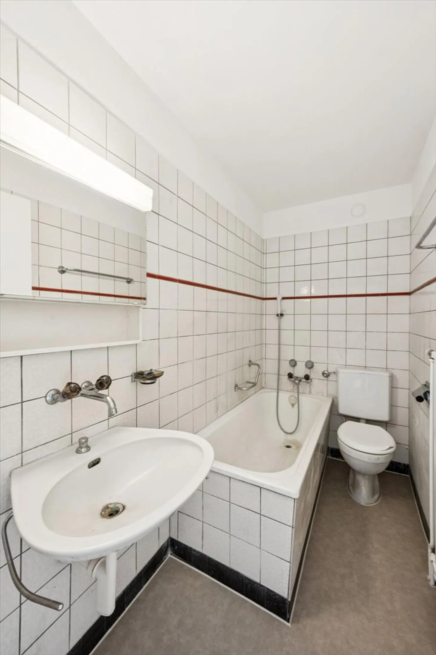 Quartier verdoyant et central - Photo 10 sur 12