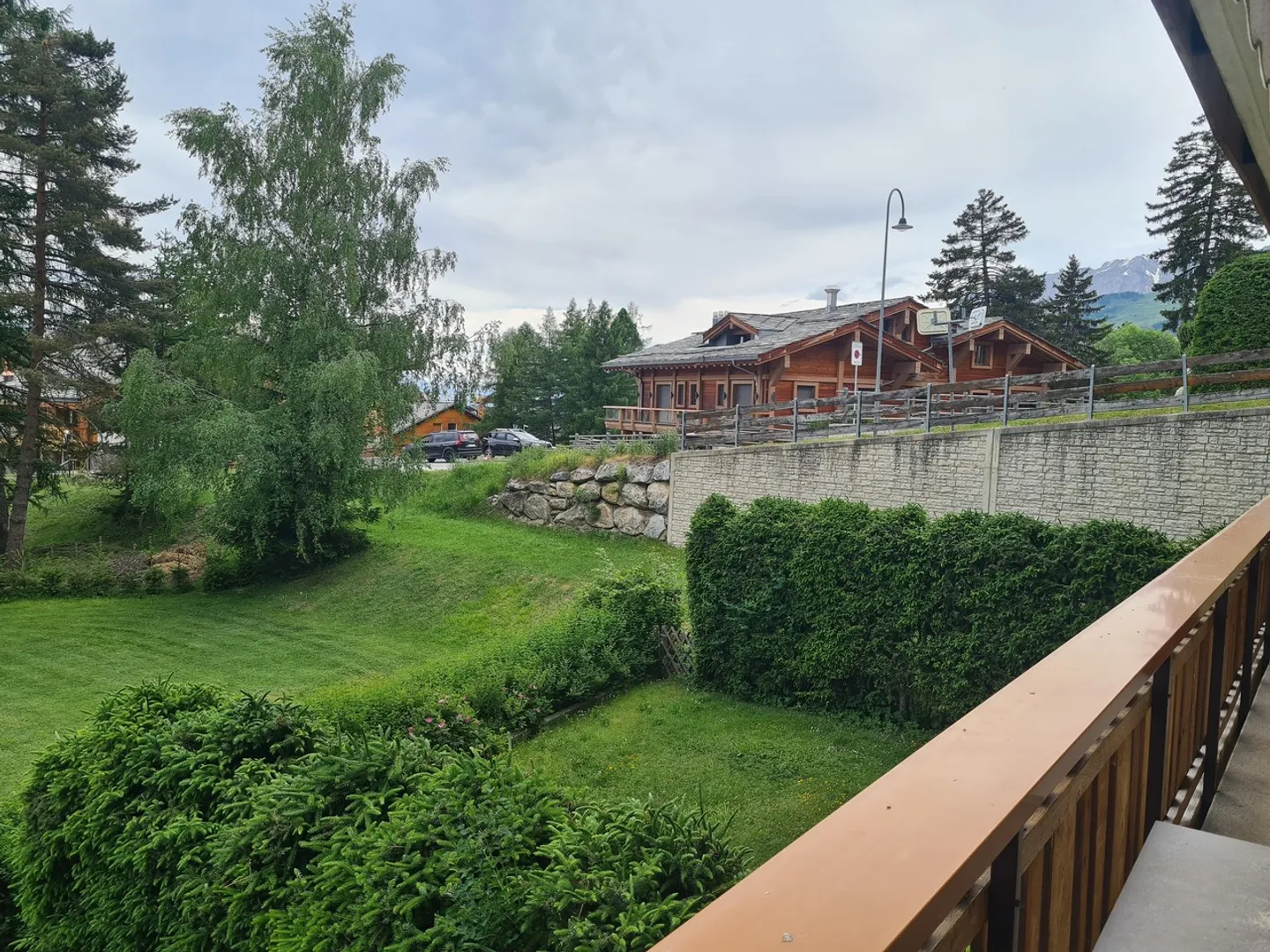 Nice large 2.5 rooms for rent year-round very close to the center of Crans - Photo 8 of 12
