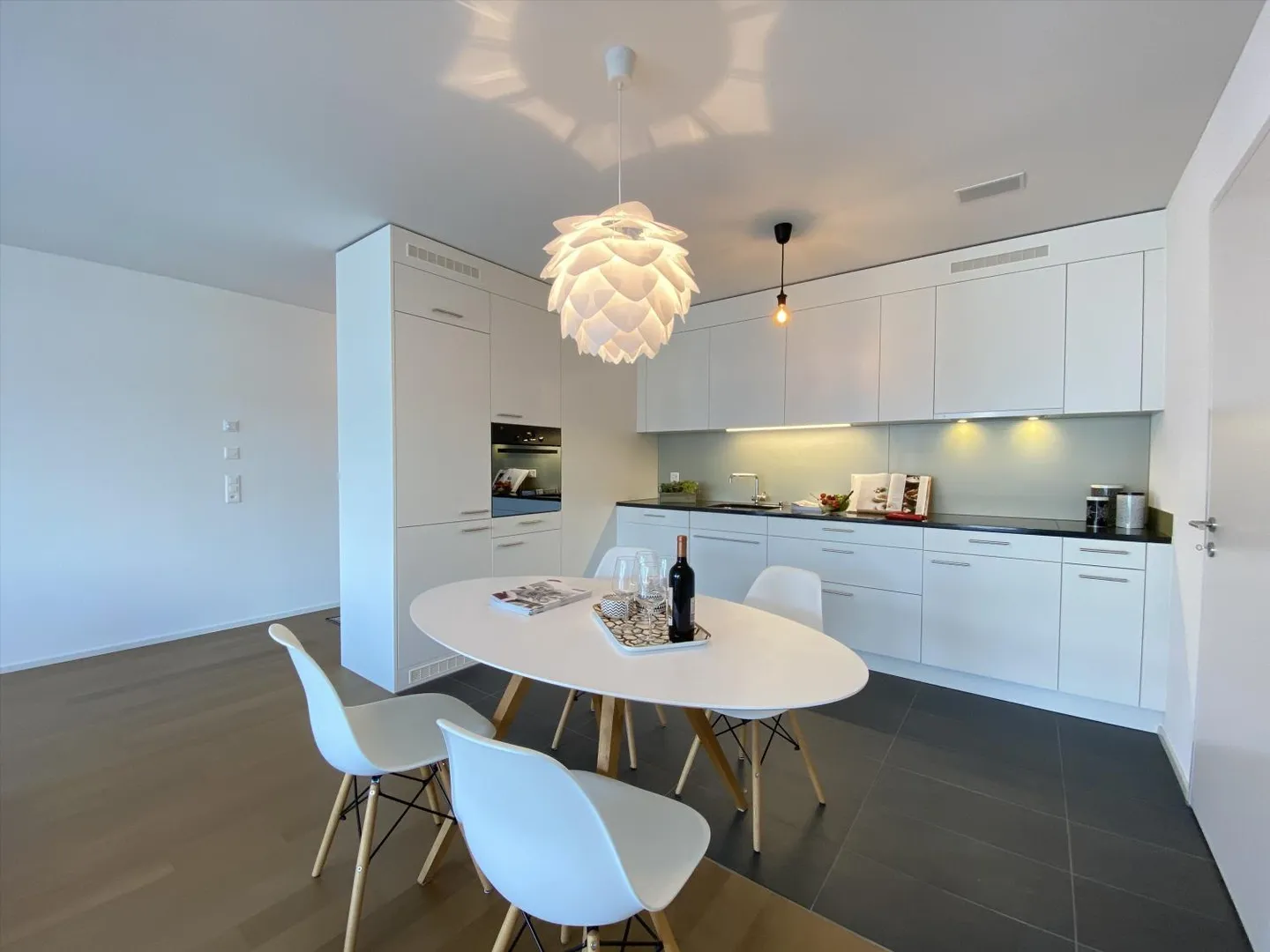 Attraktive Wohnung in Suhr - Foto 3 von 7