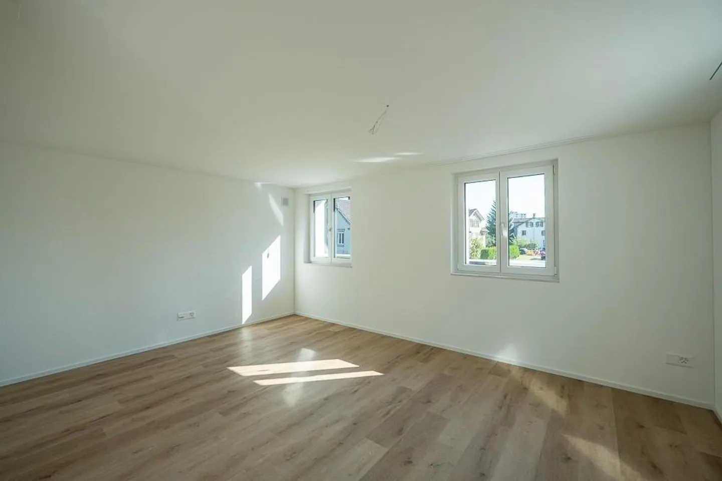 Modern 5-room maisonette apartment with spacious balcony - Photo 4 of 13