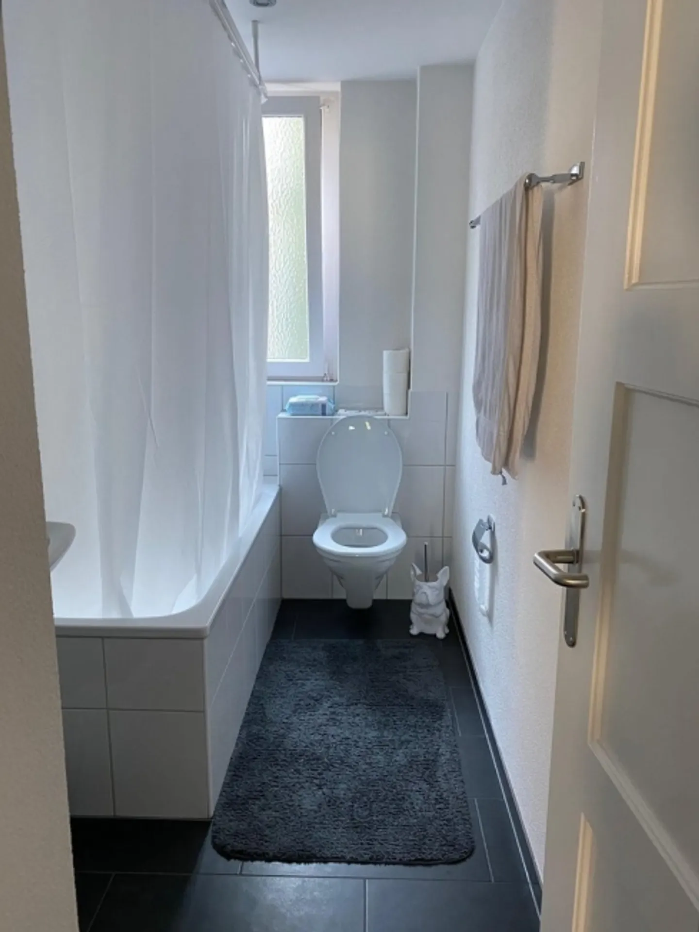 Living in the Binz Quarter - Photo 3 of 5