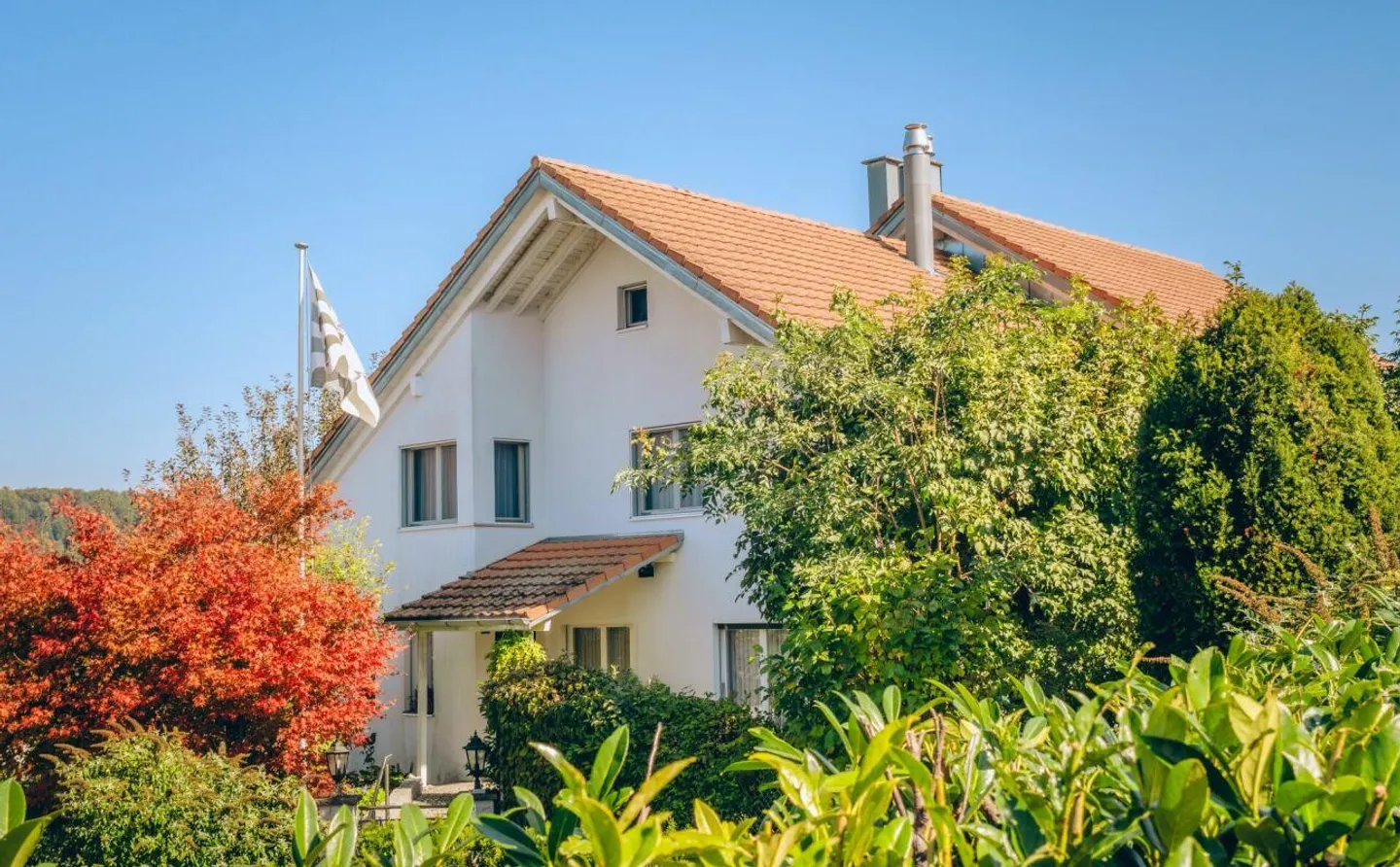 Ein Zuhause zum Wohlfühlen - mit Blick bis zum Schloss Laupen - Foto 1 von 17