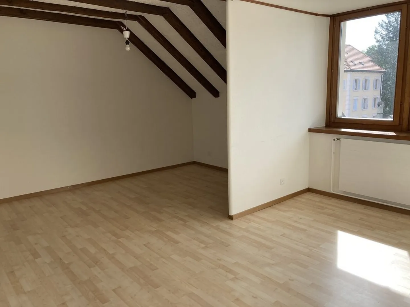 Bel appartement de 1,5 pièce au 4ème étage - Photo 3 sur 10