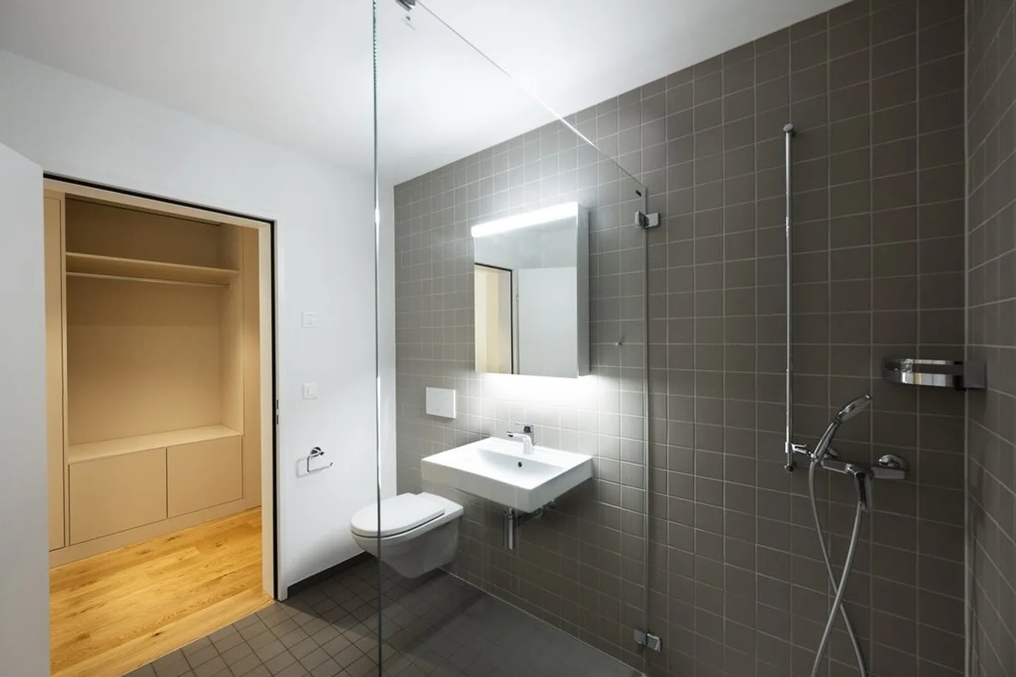 Charmante 2.5-Zimmer-Wohnung - Foto 2 von 4