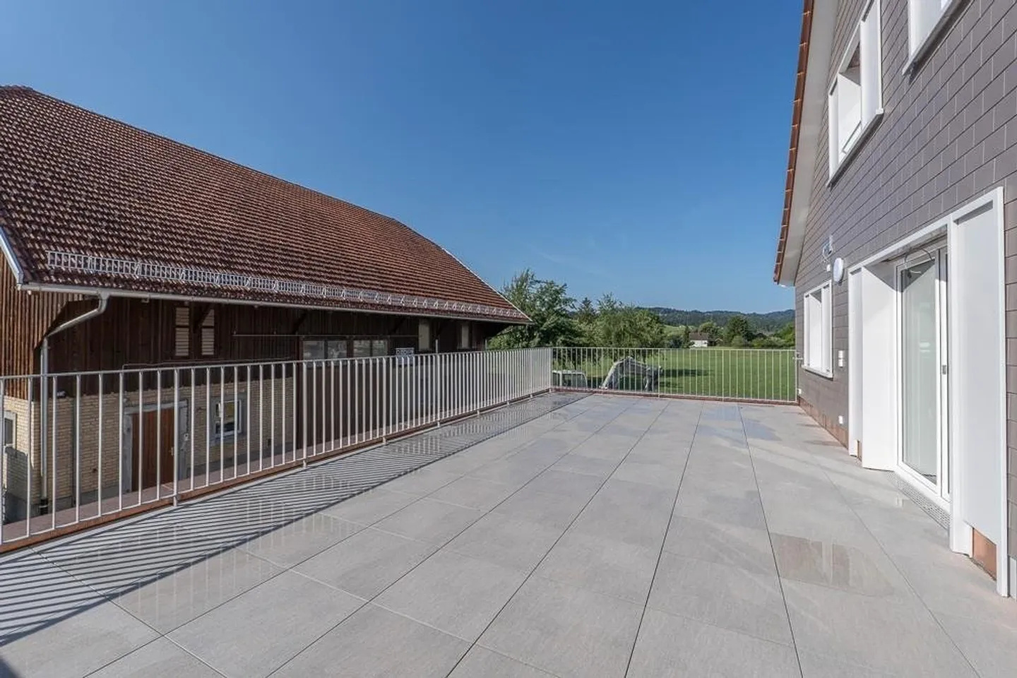 Modern 5-room maisonette apartment with spacious balcony - Photo 11 of 13