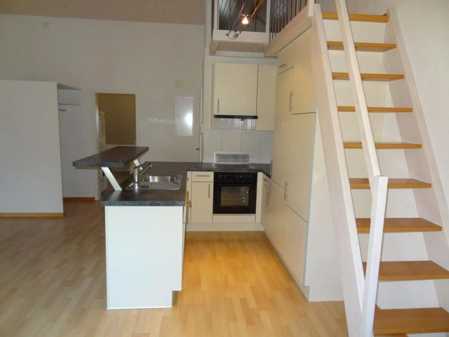 Incantevole appartamento mansardato 3.5 locali a Tägerwilen - Foto 4 di 17