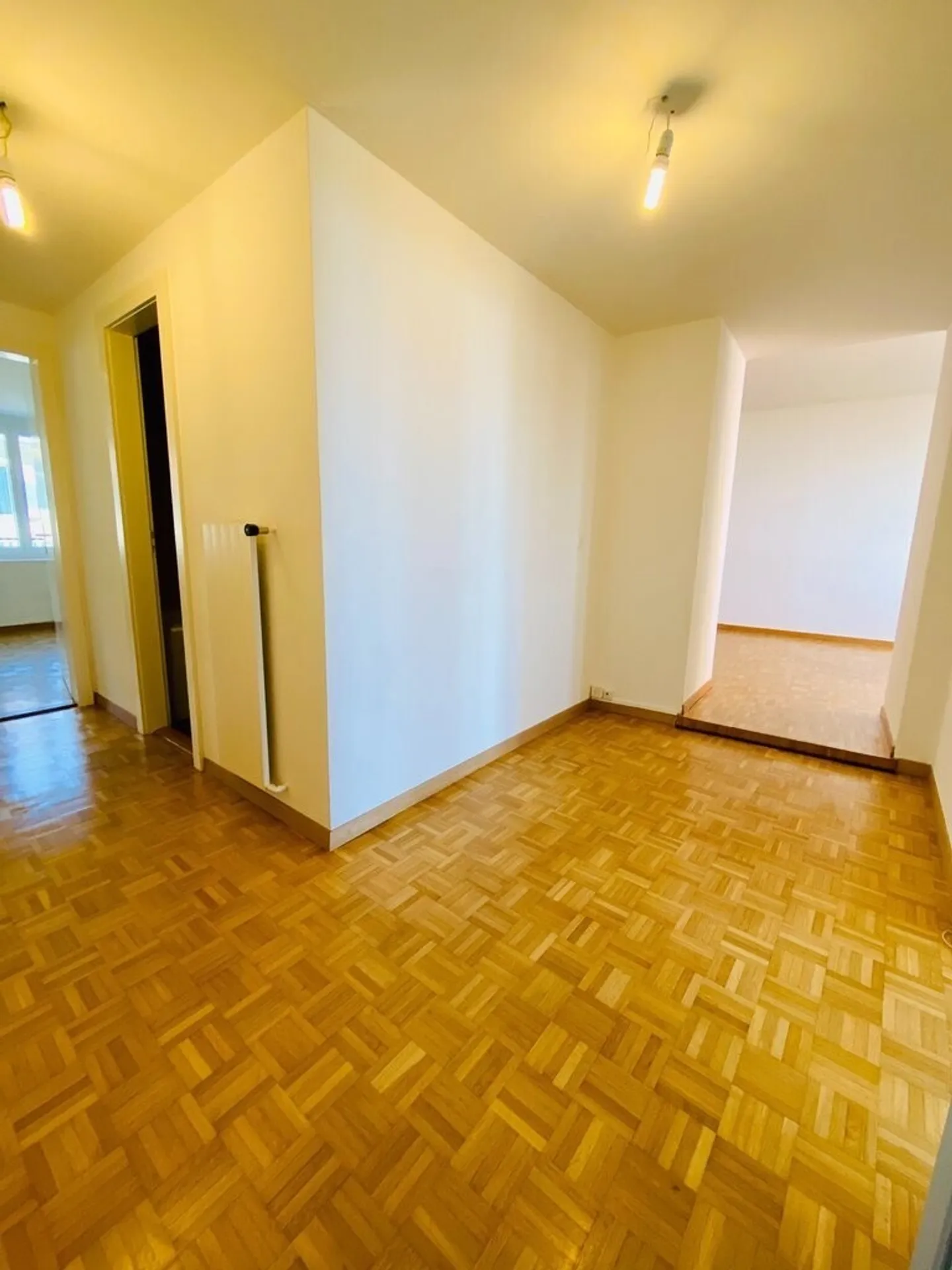 Appartement Charmant avec Vue sur le Lac - Photo 5 sur 6