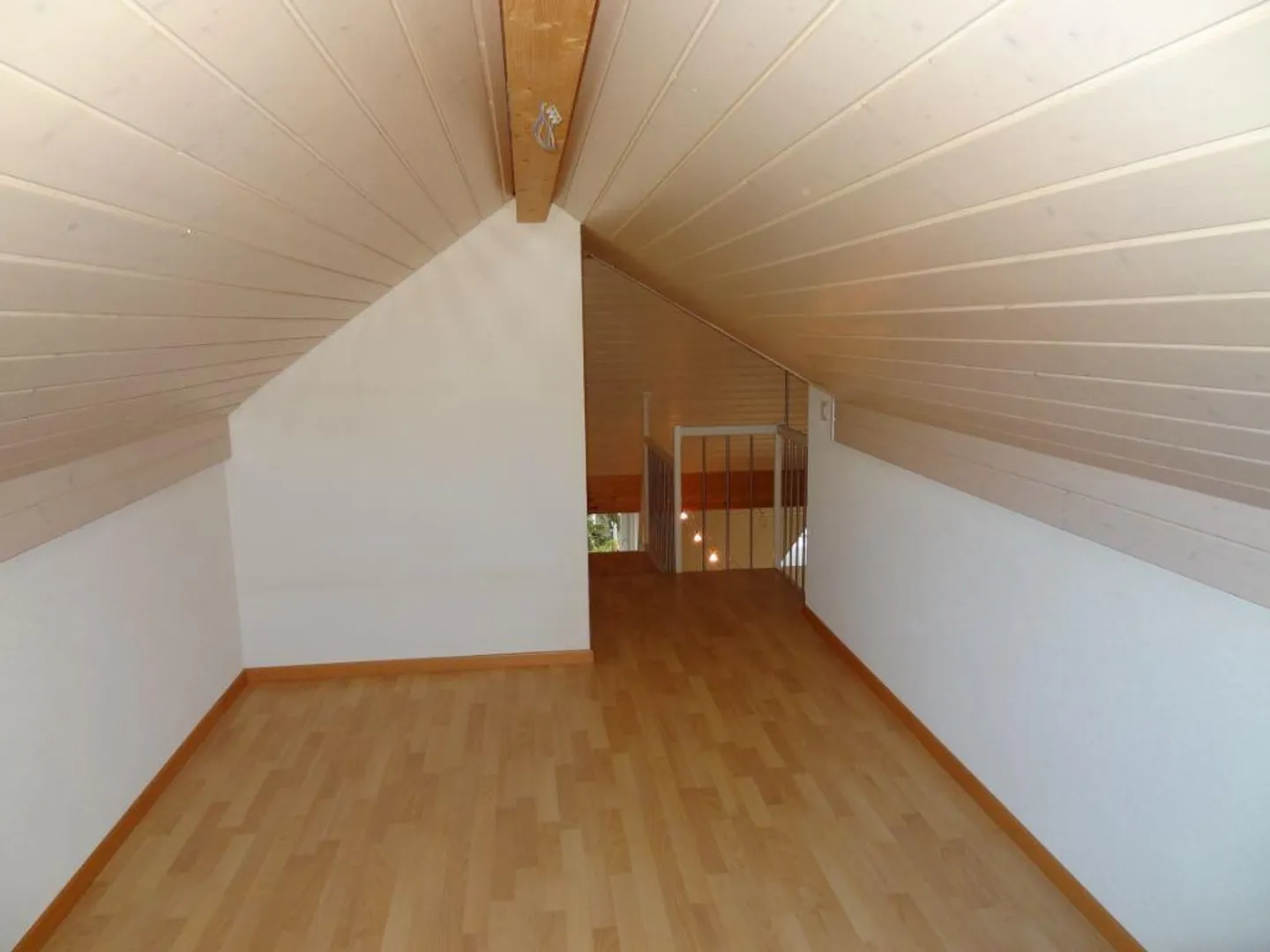 Incantevole appartamento mansardato 3.5 locali a Tägerwilen - Foto 11 di 17